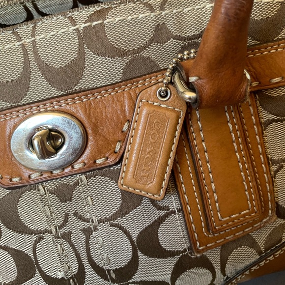 Coach Handbag - Picture 4 of 7